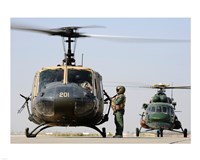 Iraqi air force carries wounded warrior on aeromedical evacuation mission Framed Print