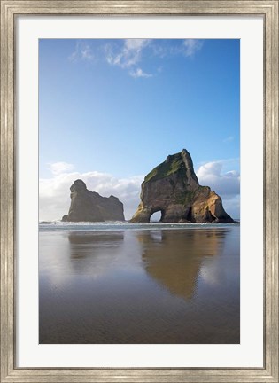 Framed Rock Formation, Archway Island, South Island, New Zealand (vertical) Print