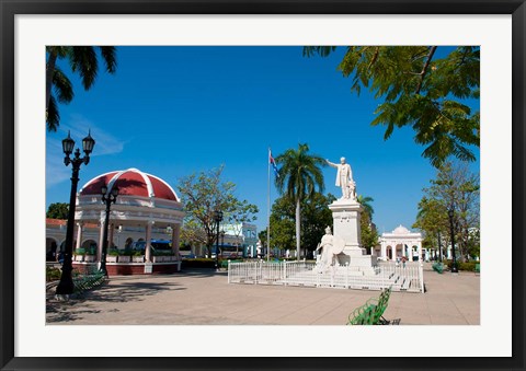 Framed Jose Marti Square and statue in center of town, Cienfuegos, Cuba Print